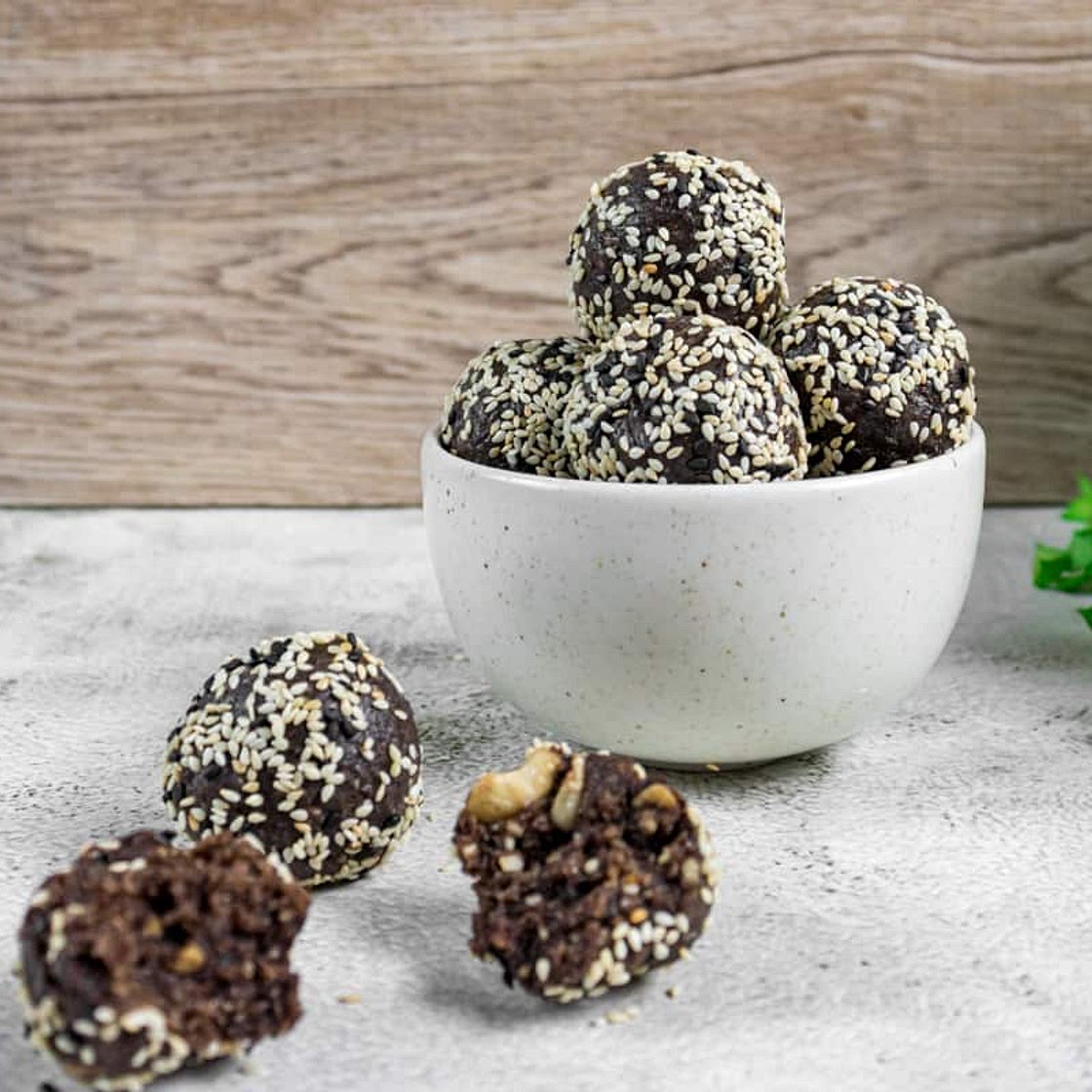Chocolate Bliss Balls - Coconut & Black Sesame