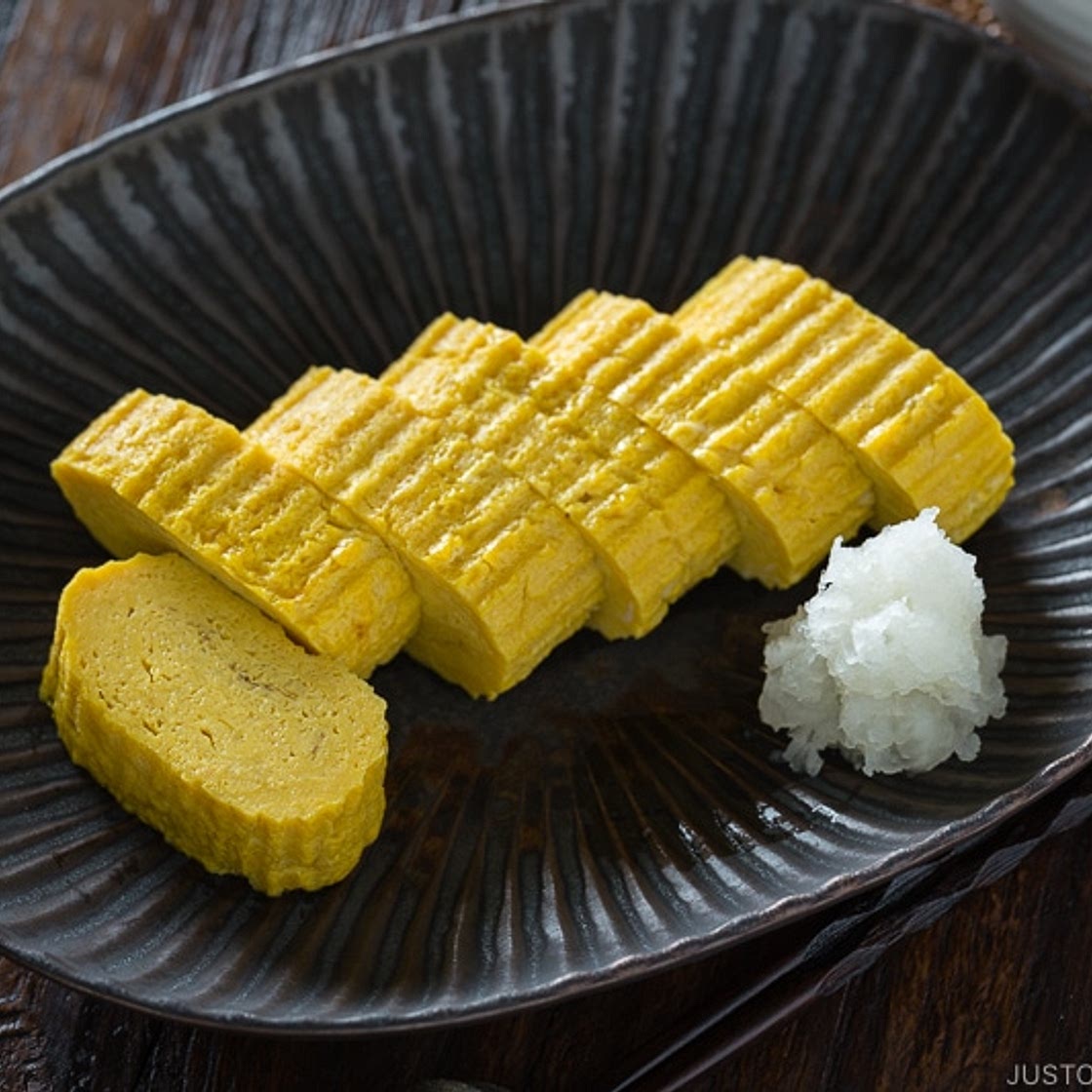 Tamagoyaki (Japanese Rolled Omelette)