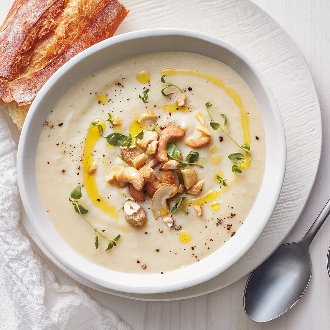 Vegan Cashew-Cauliflower Soup