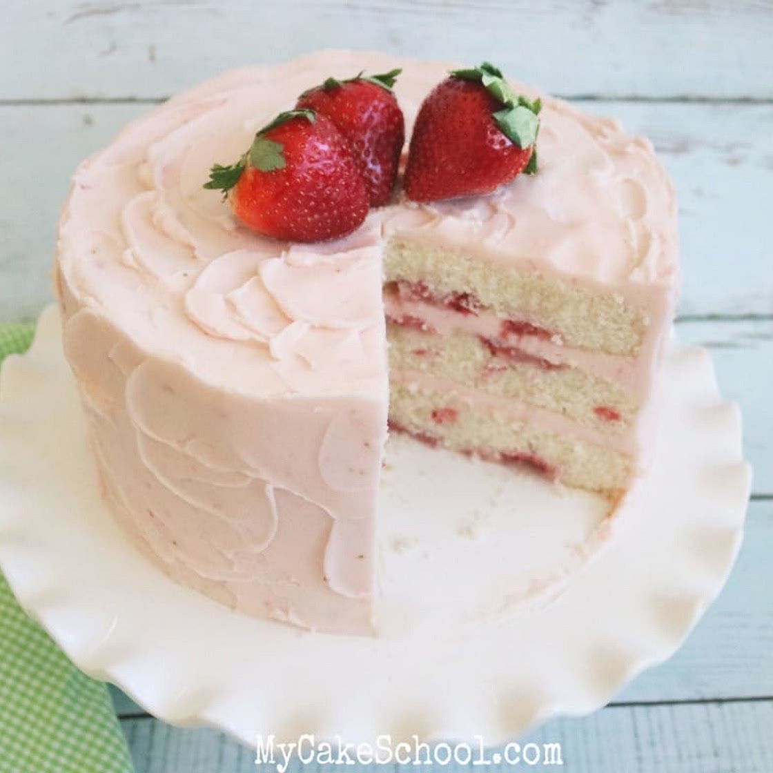 Champagne and Strawberries Cake Recipe