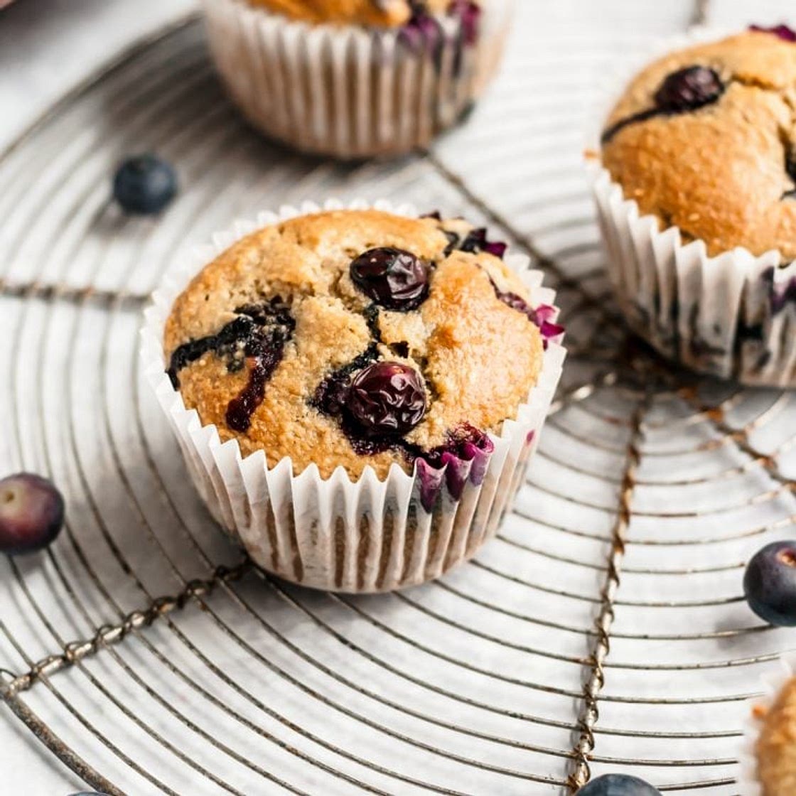 Healthy Blueberry Oatmeal Muffins