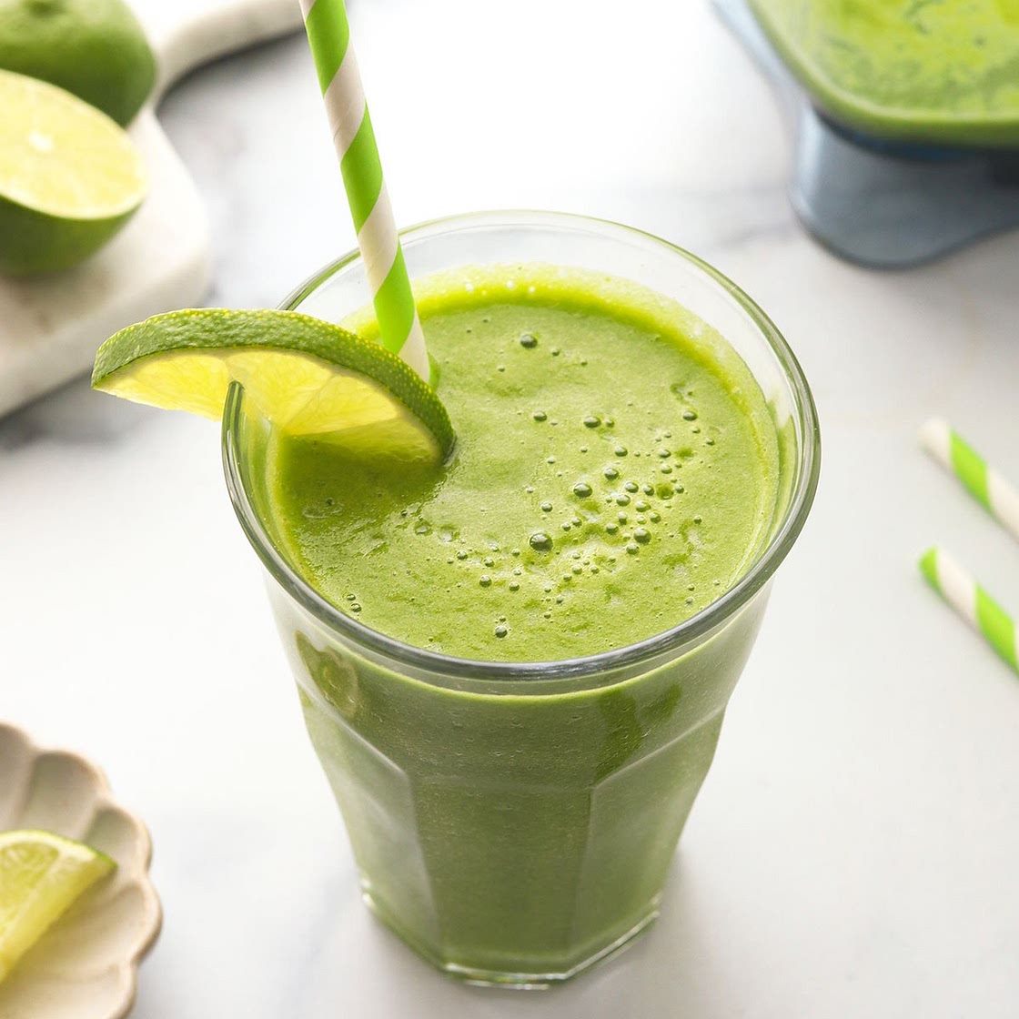 Easy Detox Smoothie (with NO weird ingredients!)