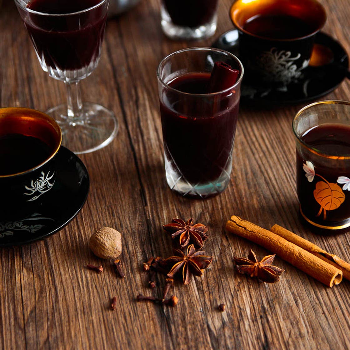 Warming Mulled Wine or Cider In The Slow Cooker!