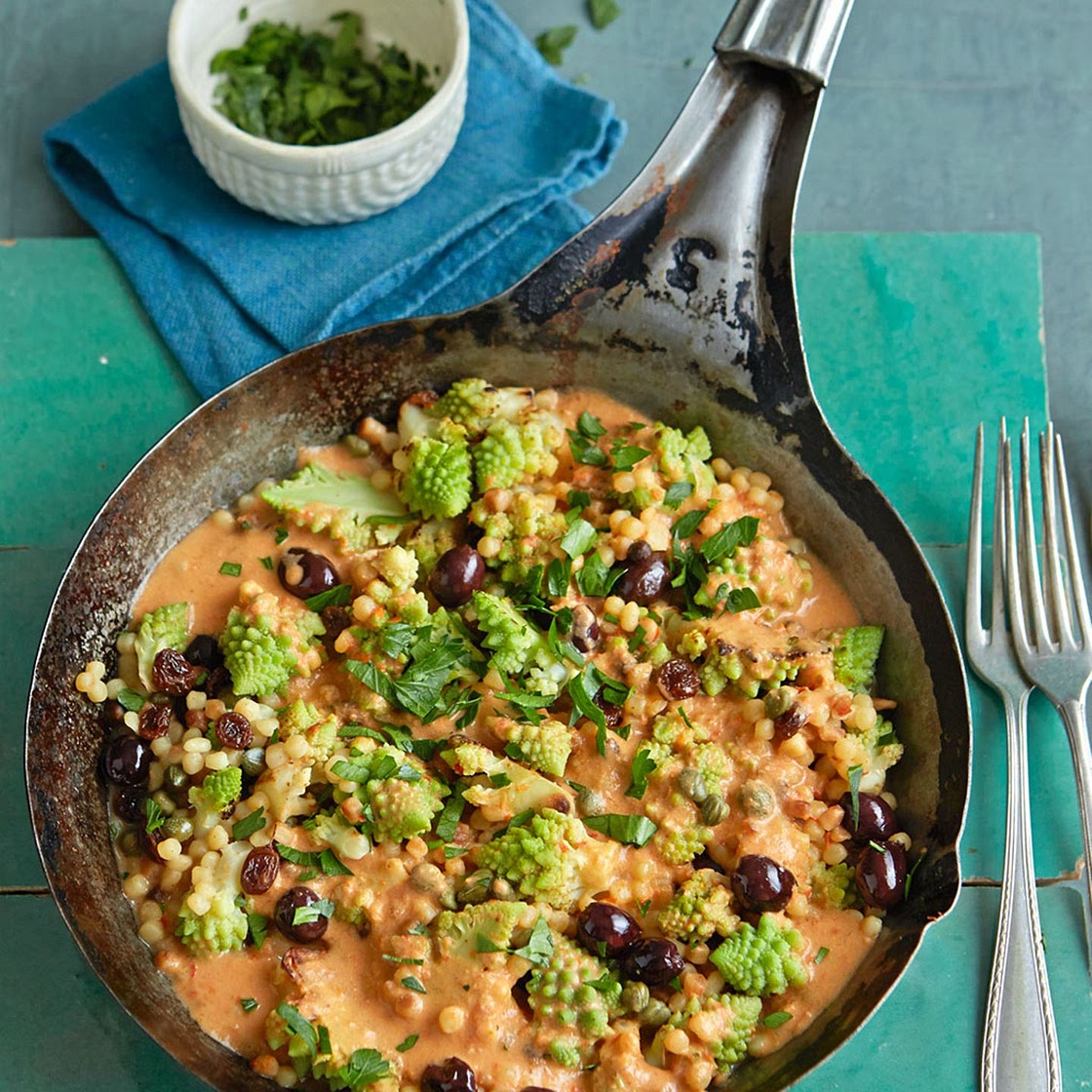 Romanesco-Pfanne mit Fregola Rezept