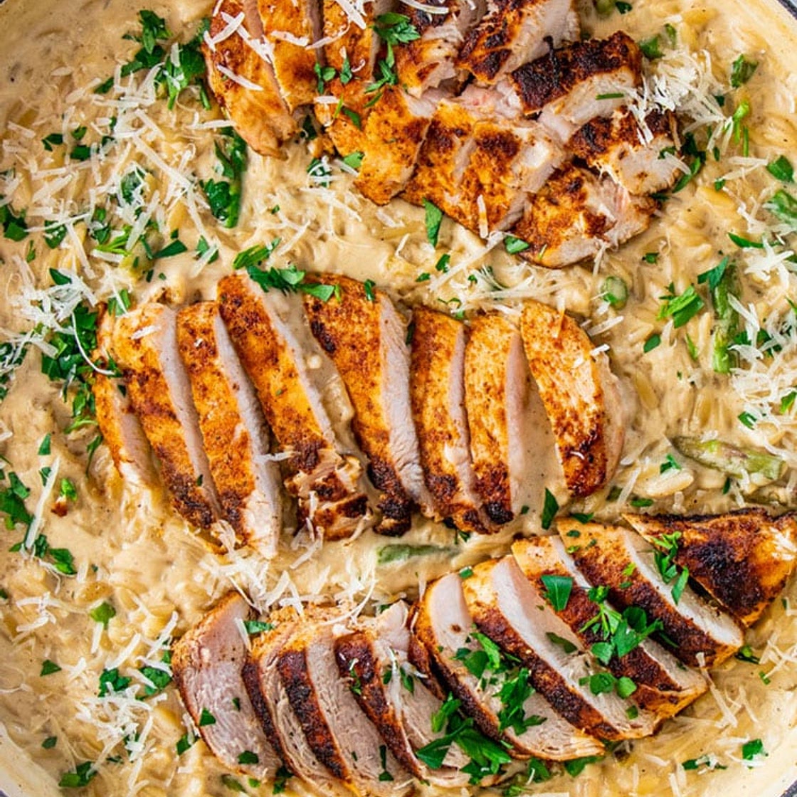 Creamy Parmesan Orzo with Chicken and Asparagus