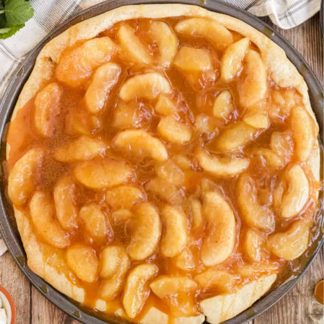 Caramel Apple Pizza