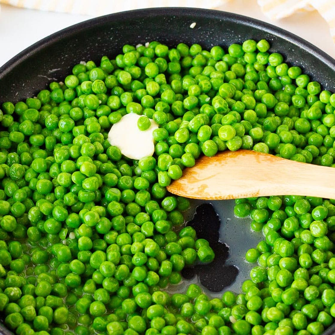 How to Cook Frozen Peas (the RIGHT way)