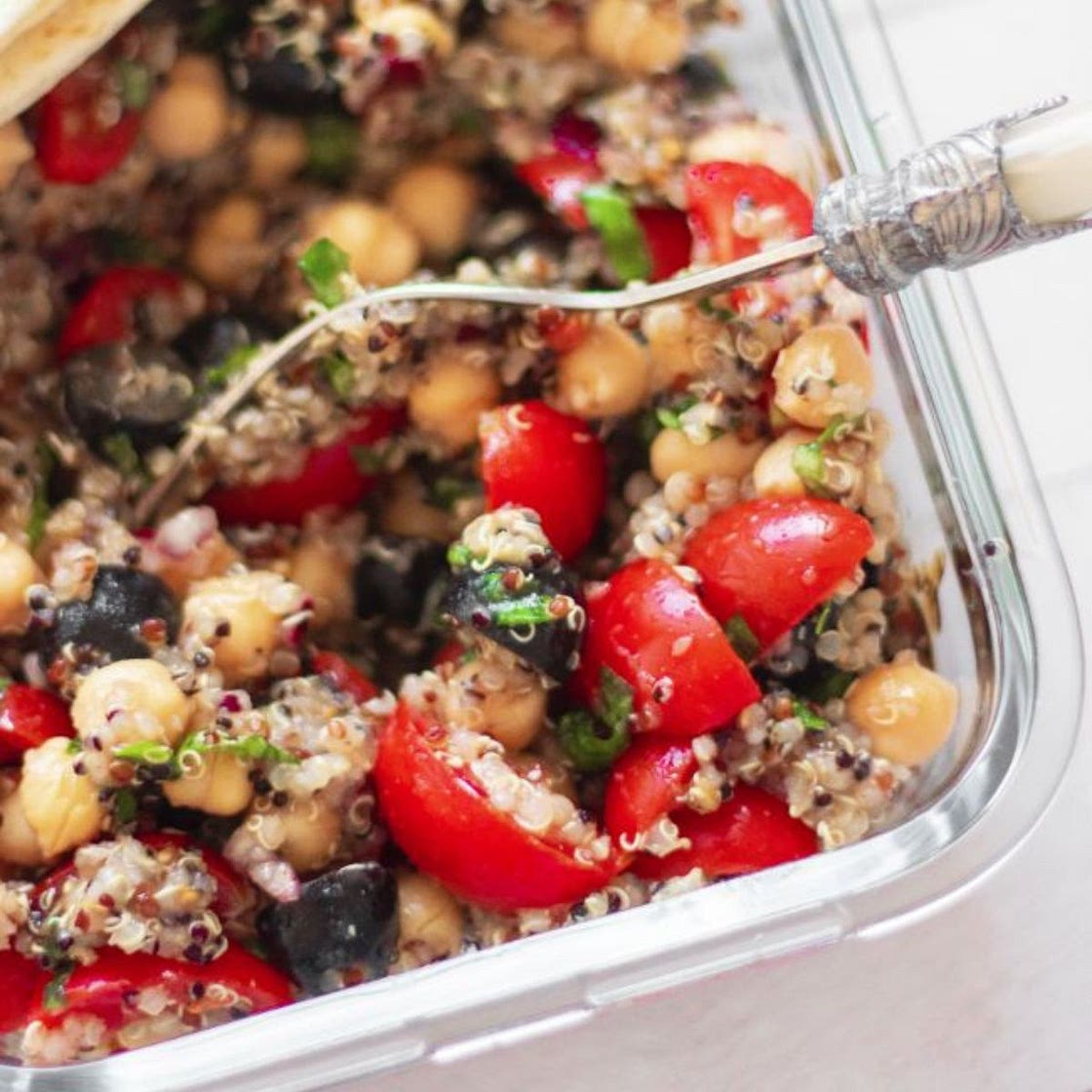 Mediterranean Quinoa Salad with Chickpeas