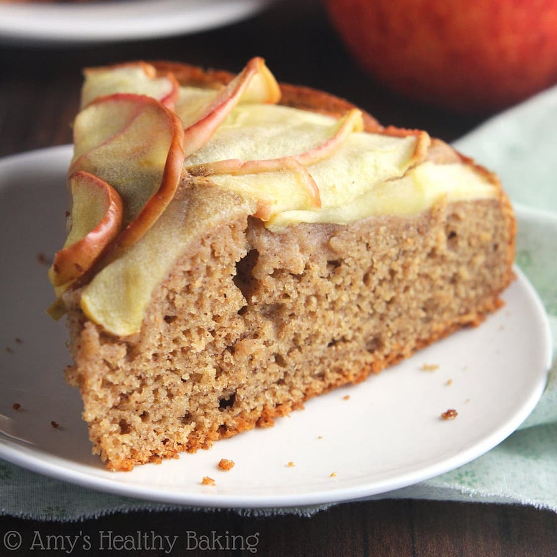 Healthy Cinnamon Apple Cake