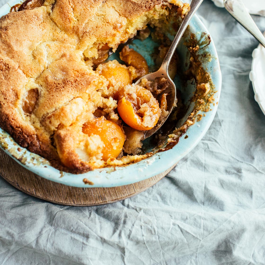 Wonderful Apricot Cobbler