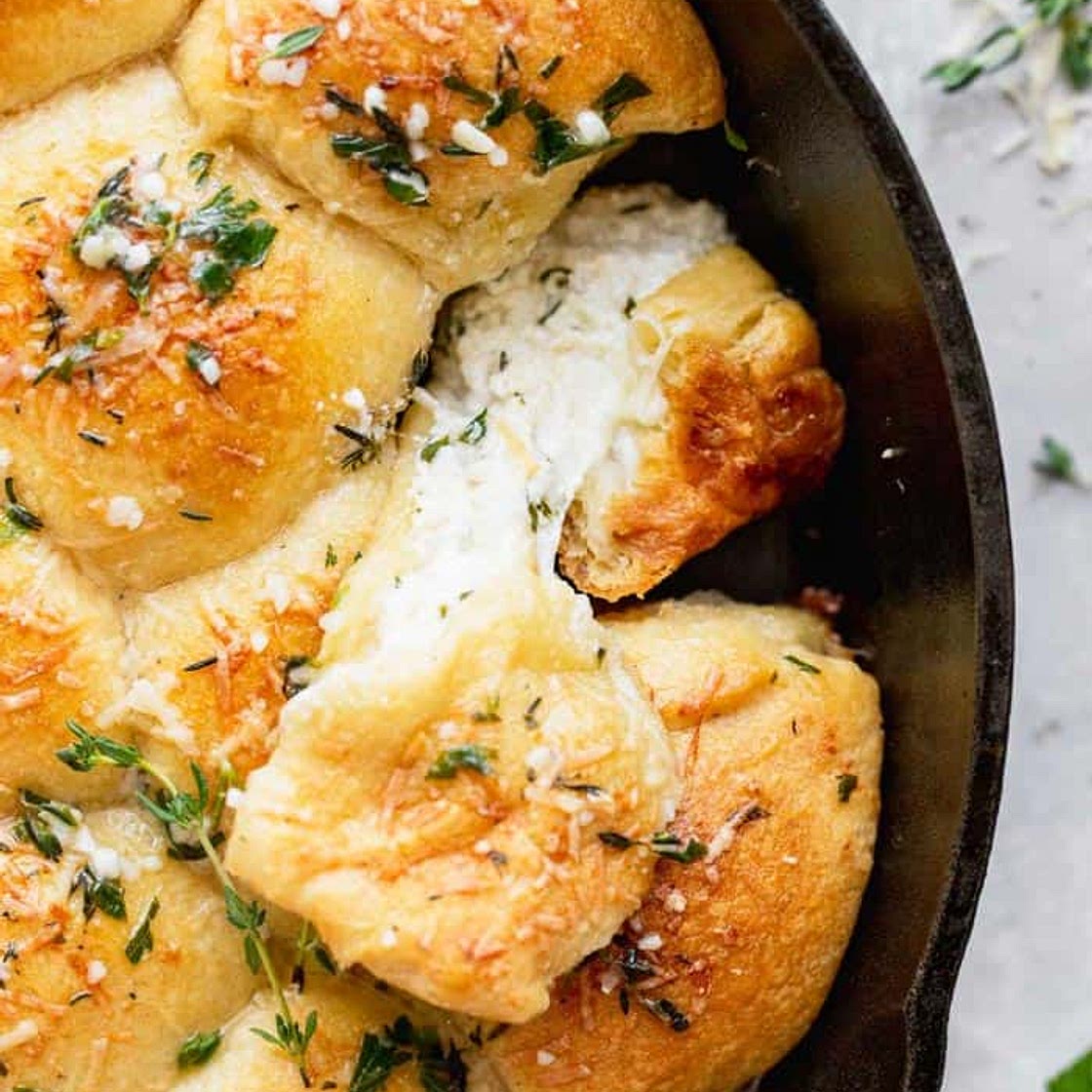 Garlic Cheese Stuffed Rolls