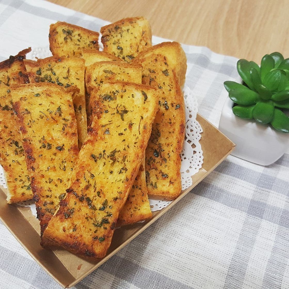 [오븐요리]식빵마늘빵 만들기