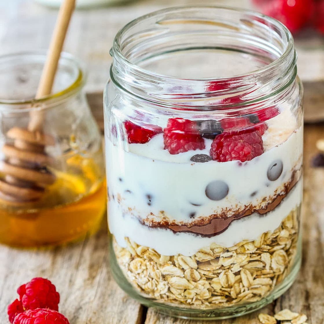 Raspberry Chocolate Chip Overnight Oats