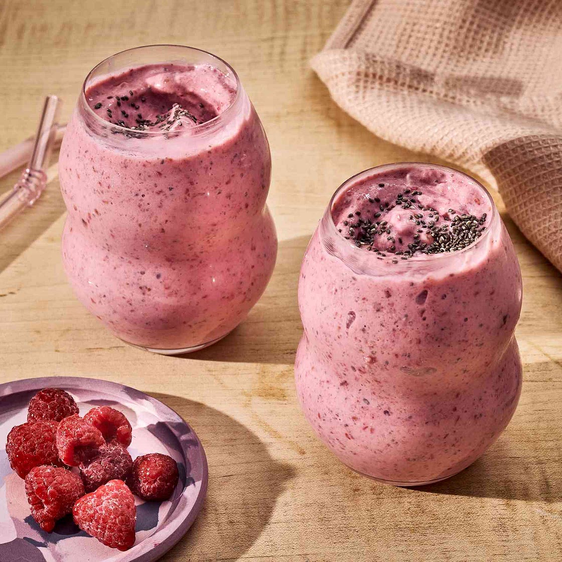 Raspberry-Peach Chia Seed Smoothie