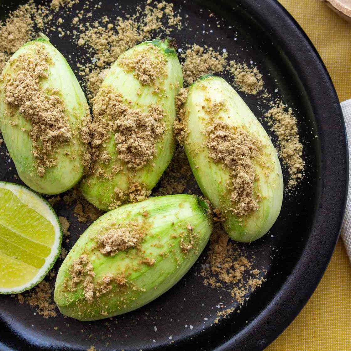 Mango Verde Con Alguashte (Salvadoran Green Mango With Pepita Seasoning)