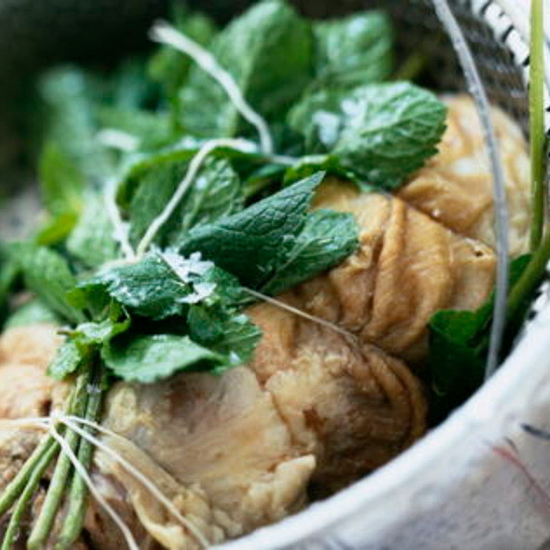 Epaule d'agneau aux vapeurs de menthe