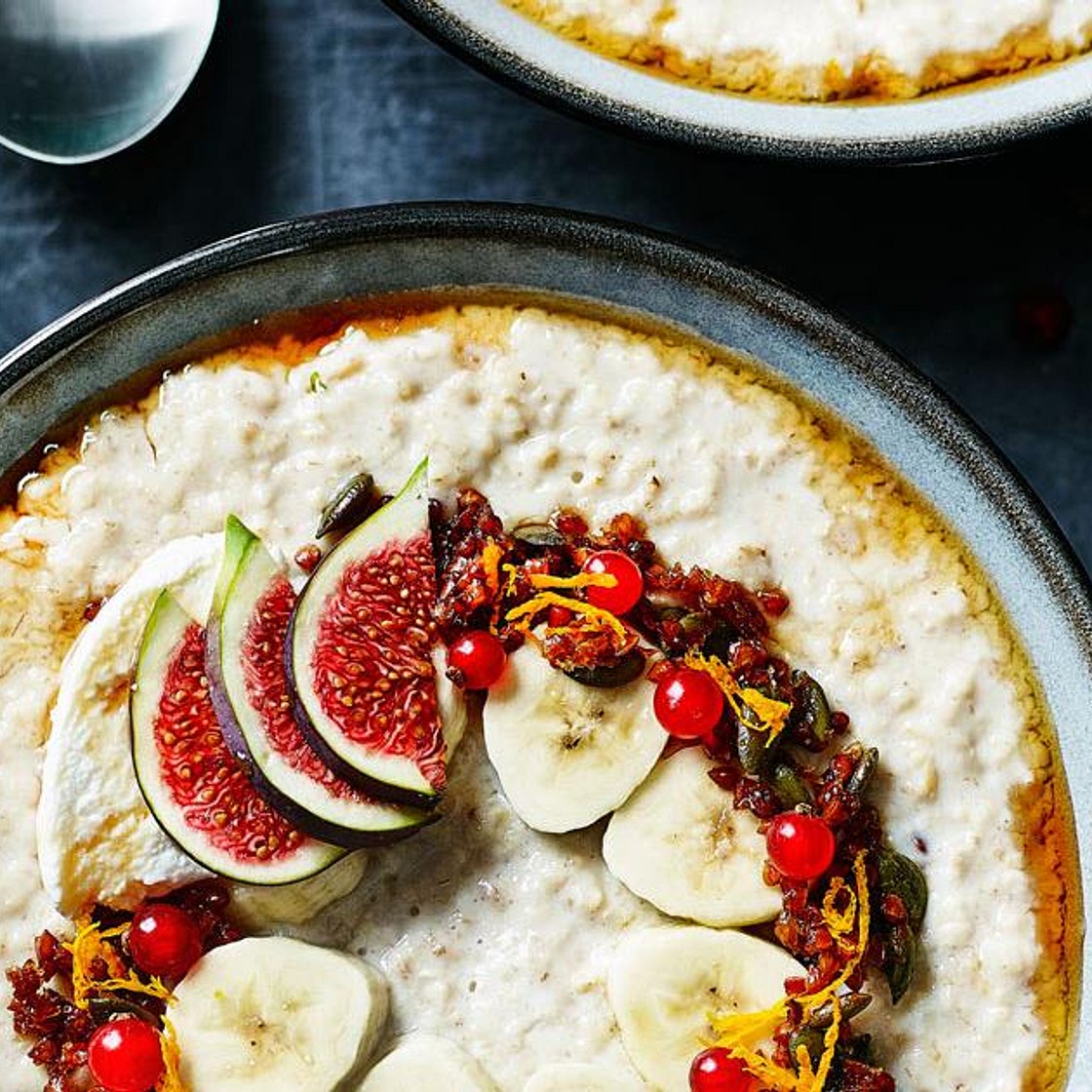 Vanilla porridge with toasted buckwheat and ricotta