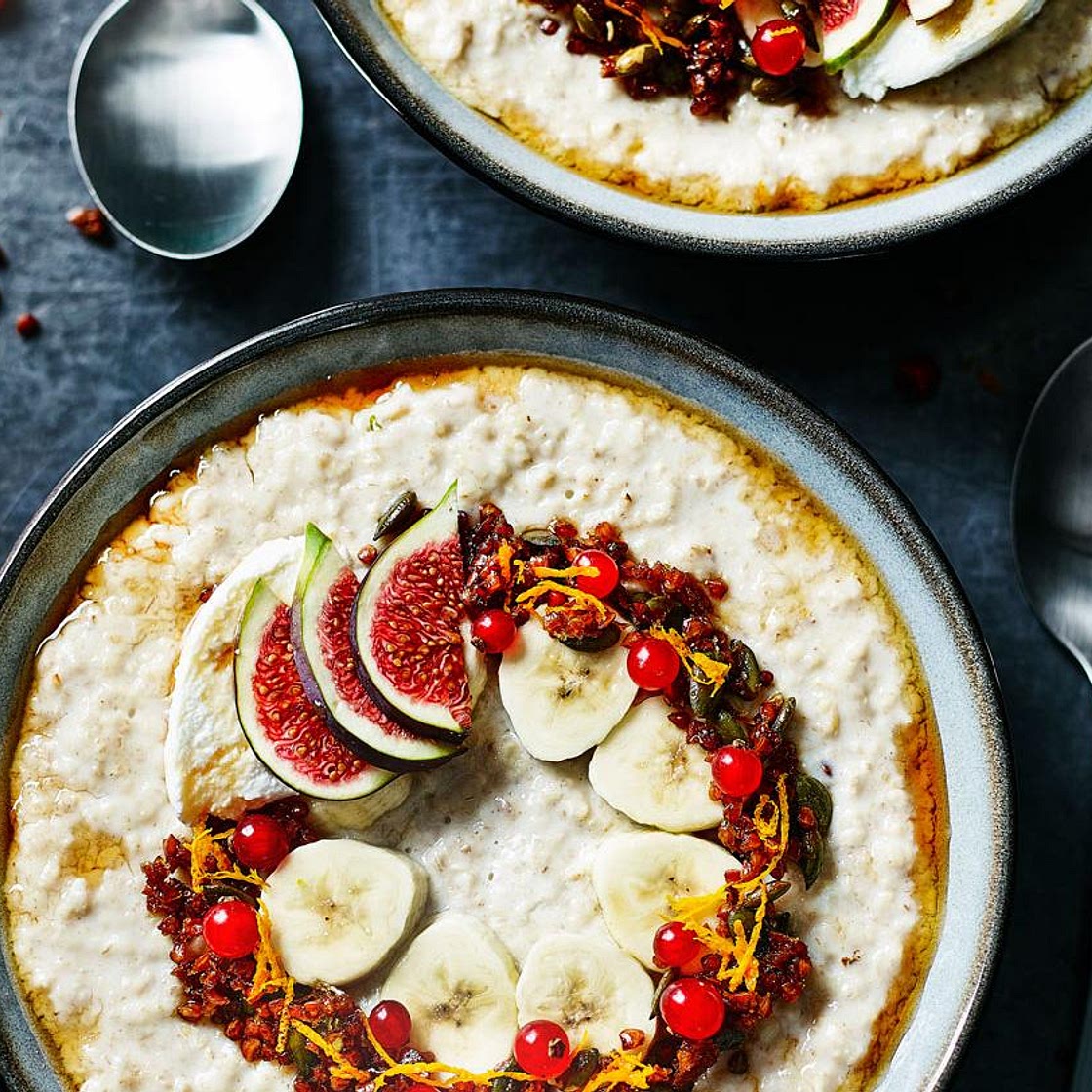 Vanilla porridge with toasted buckwheat and ricotta