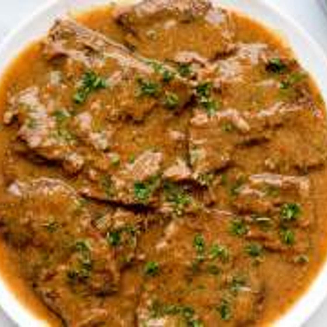 Thin Sliced Beef Round Steak with Sauce