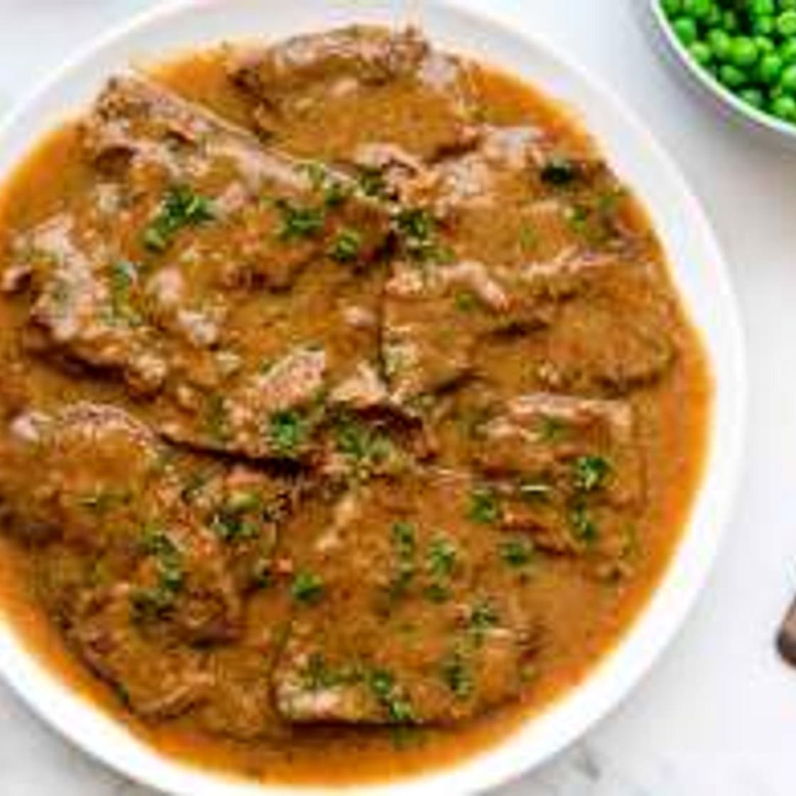 Thin Sliced Beef Round Steak with Sauce