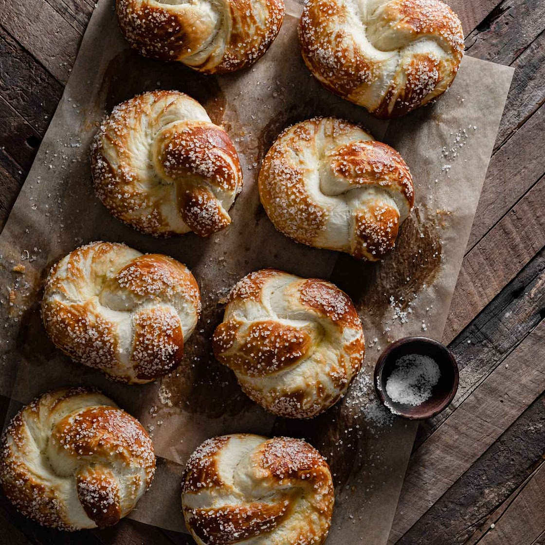 Soft Pretzel Knots