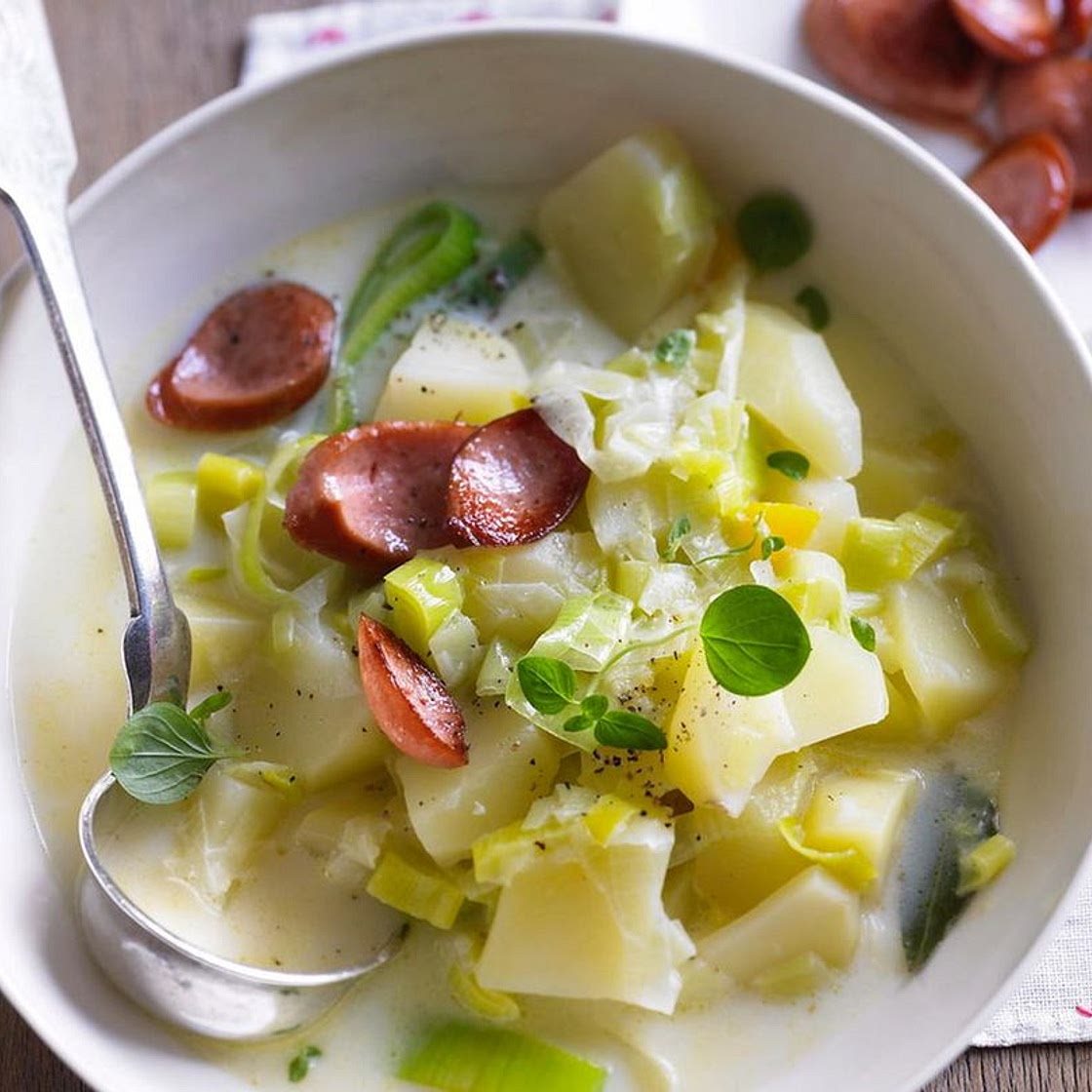 Kartoffel-Eintopf mit Würstchen