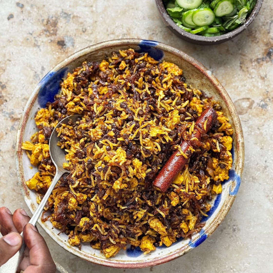 Kejadara with cucumber and mint salad