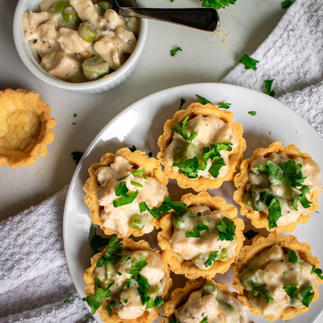 Tarteletter (Tartlets w/ Chicken and Asparagus)