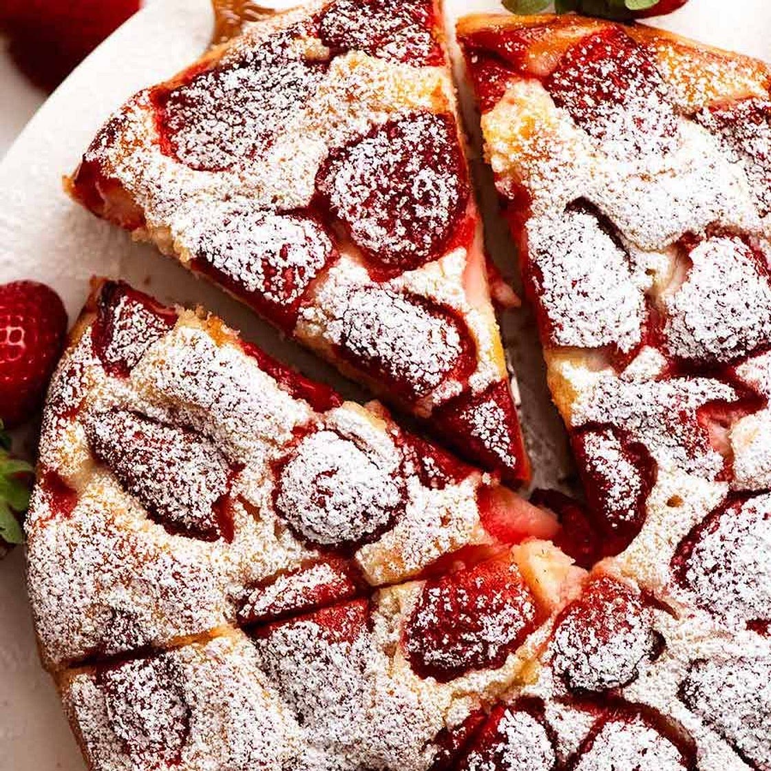 Strawberry Cake (really easy cake recipe)