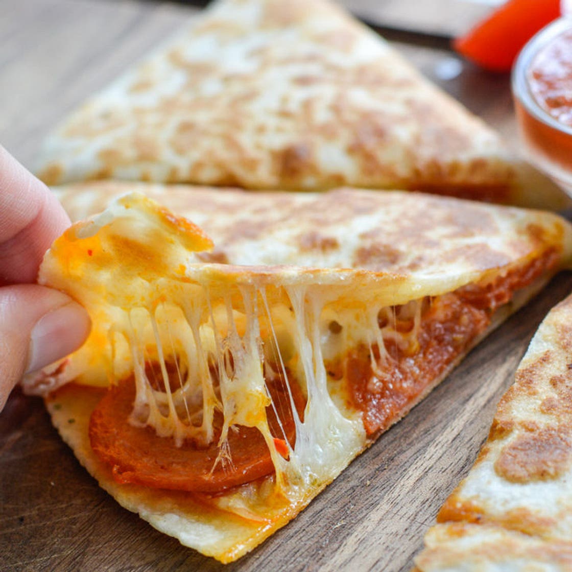 Easy Pizza Quesadilla
