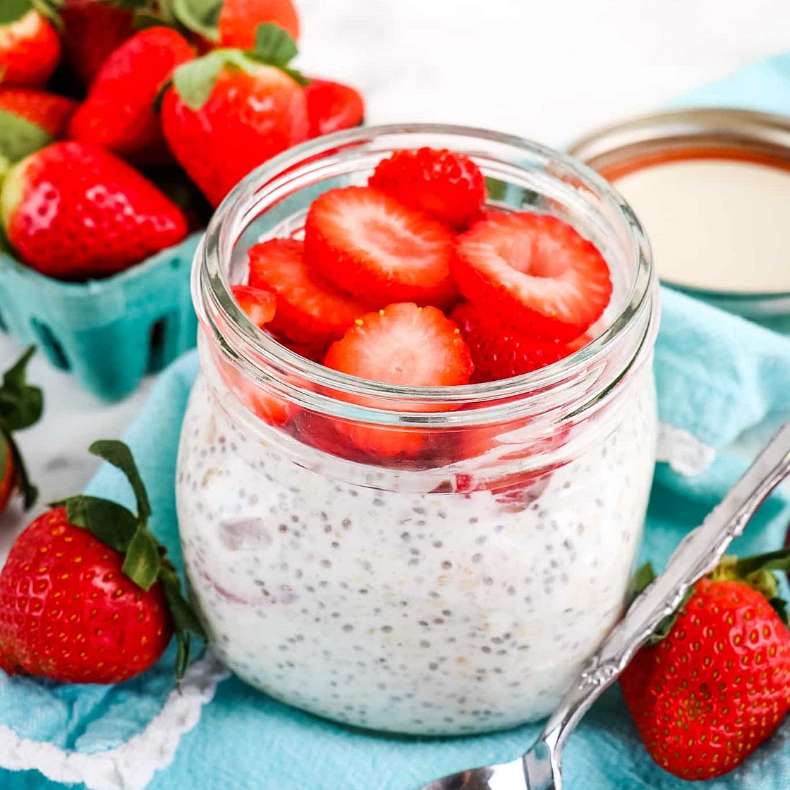 Strawberry Shortcake Overnight Oats