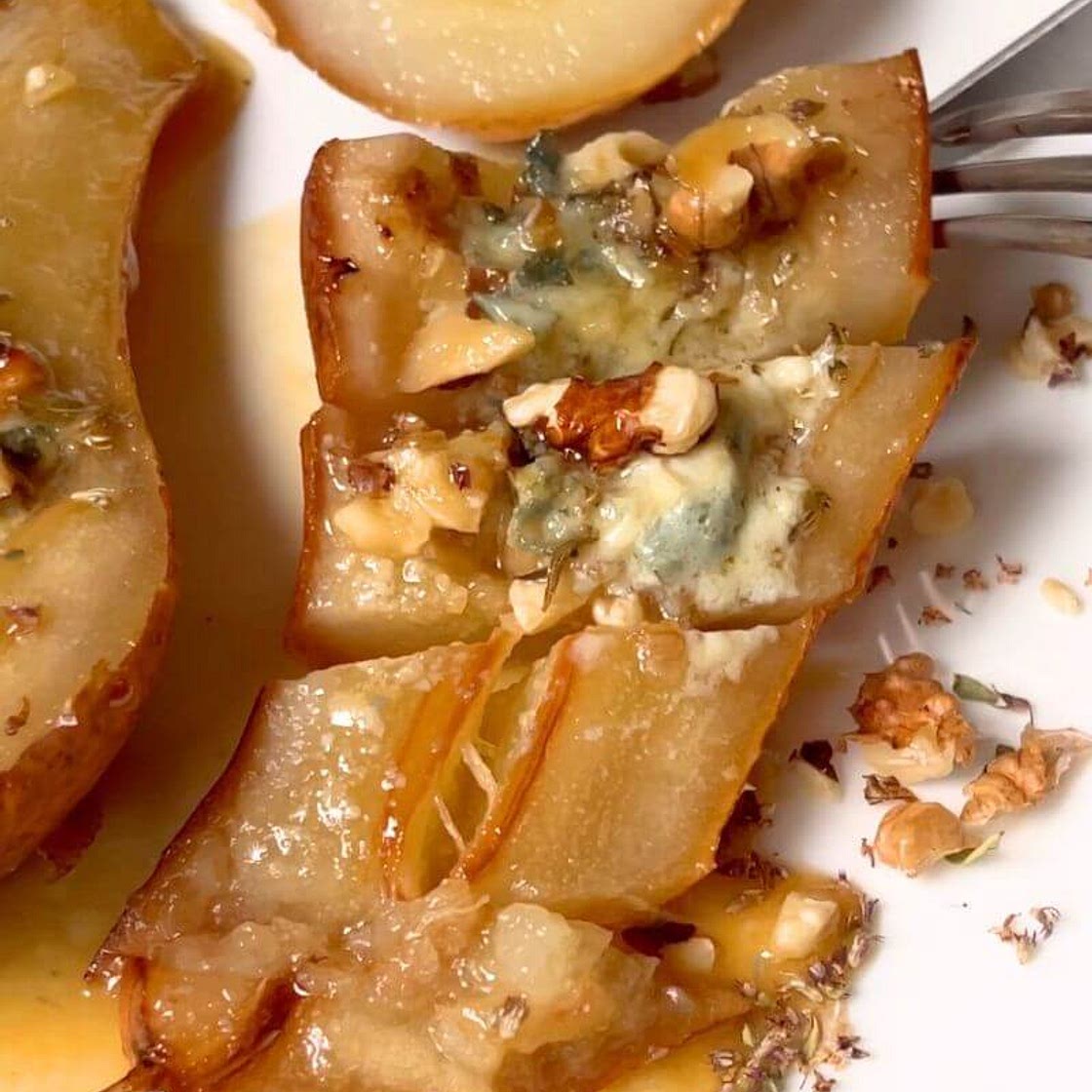 Baked Gorgonzola Pears