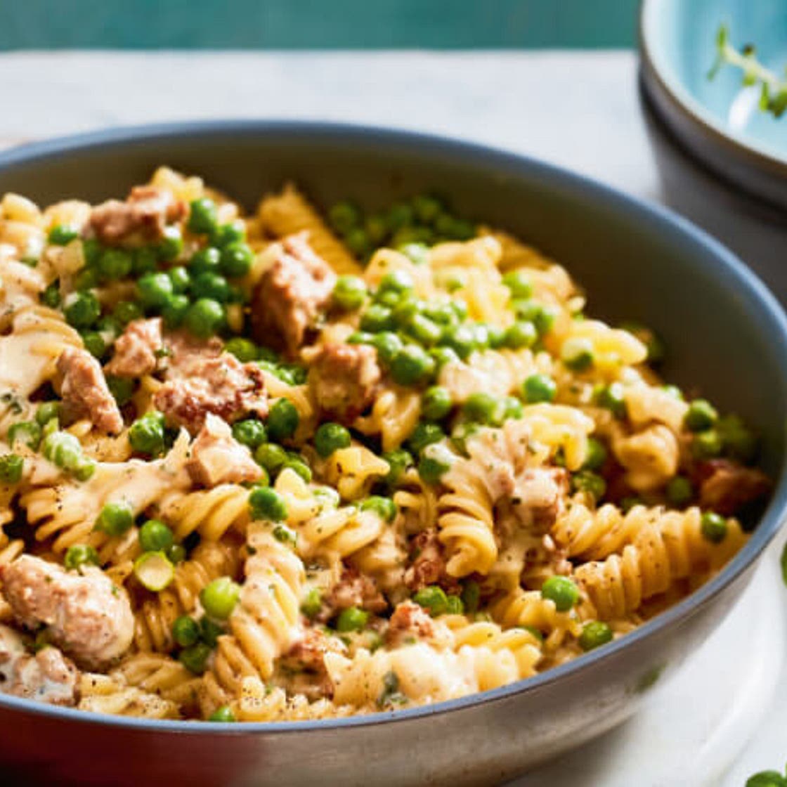 Nudeln mit Hack-Erbsen-Sauce