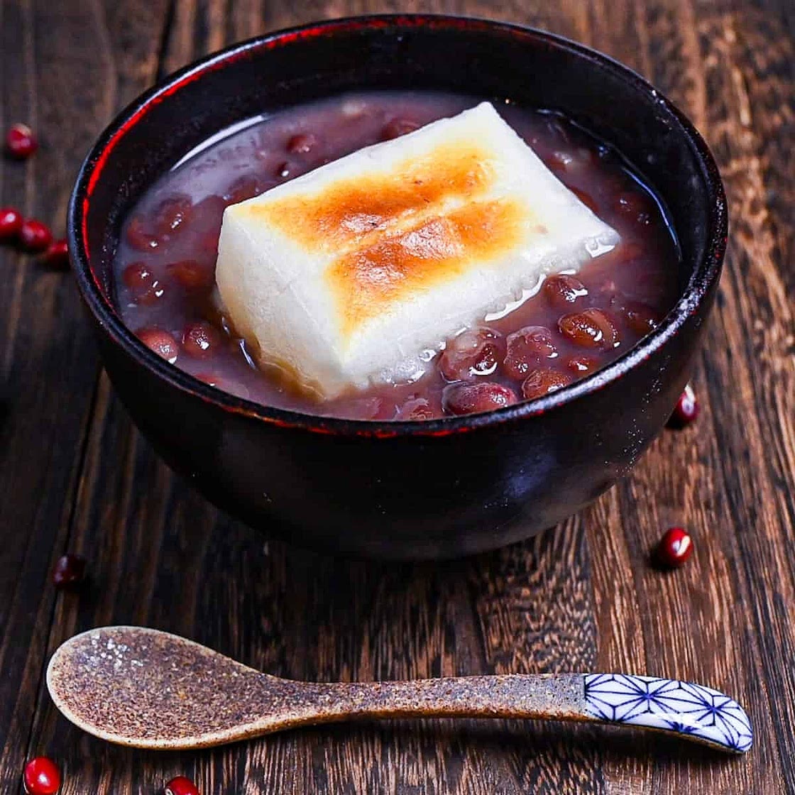 Zenzai (Japanese Red Bean Soup with Toasted Mochi)