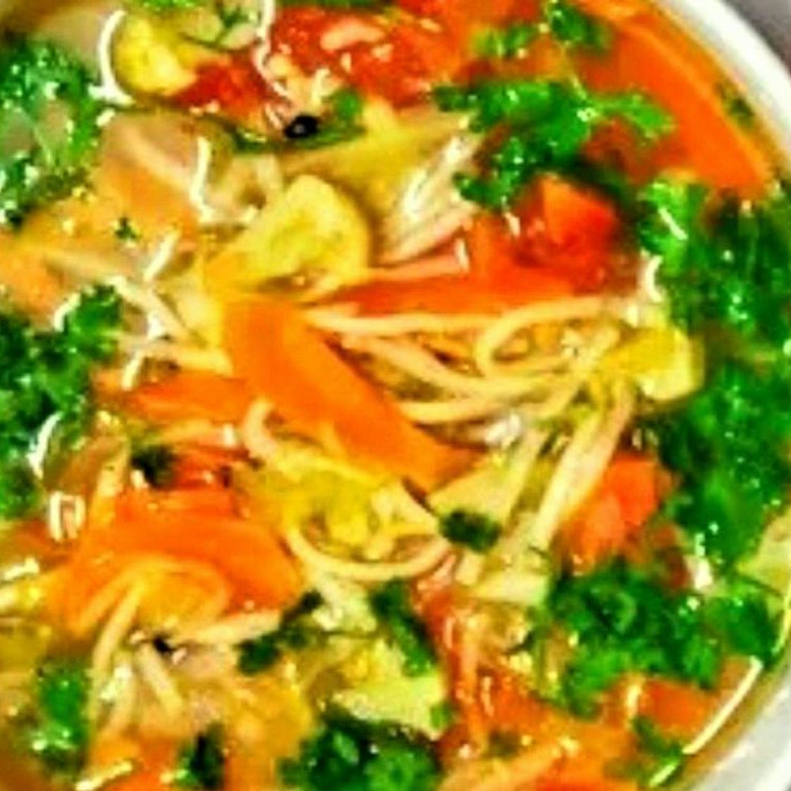 वेजिटेबल नूडल सूप (vegetable noodle soup reicpe in Hindi)