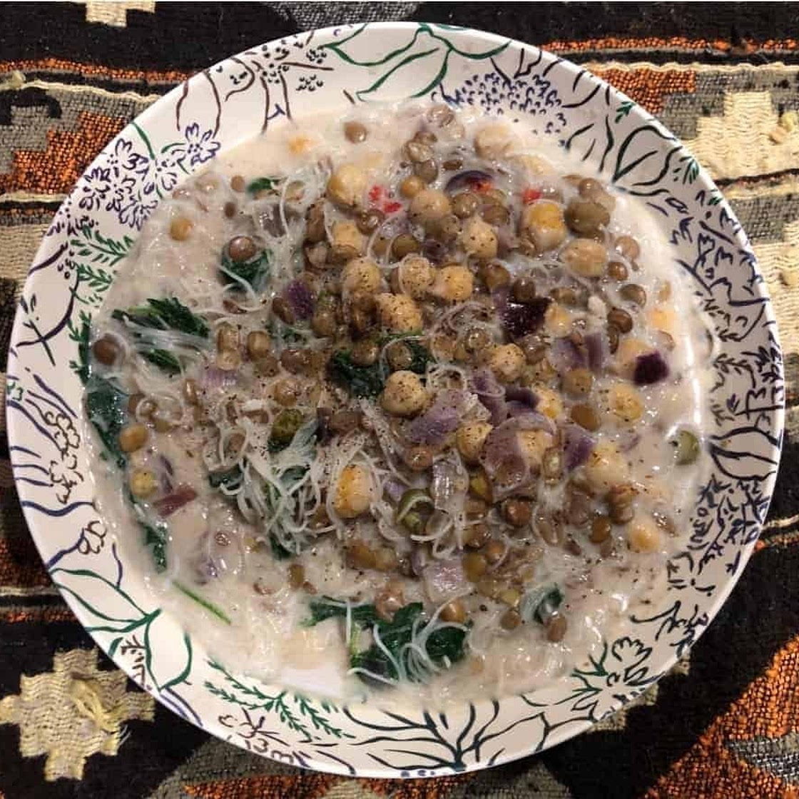 Lentil, Chickpea, nettle & coconut curry