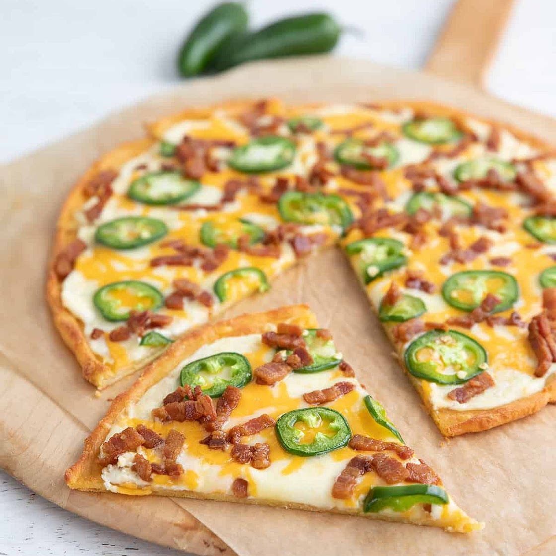 Keto Jalapeño Popper Pizza
