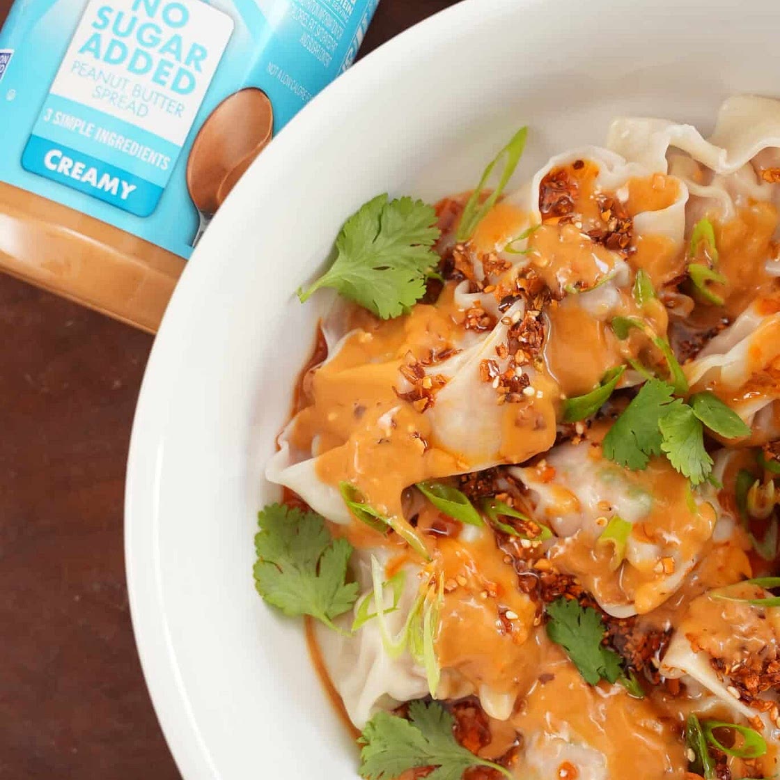 Wontons with Spicy Peanut Sauce