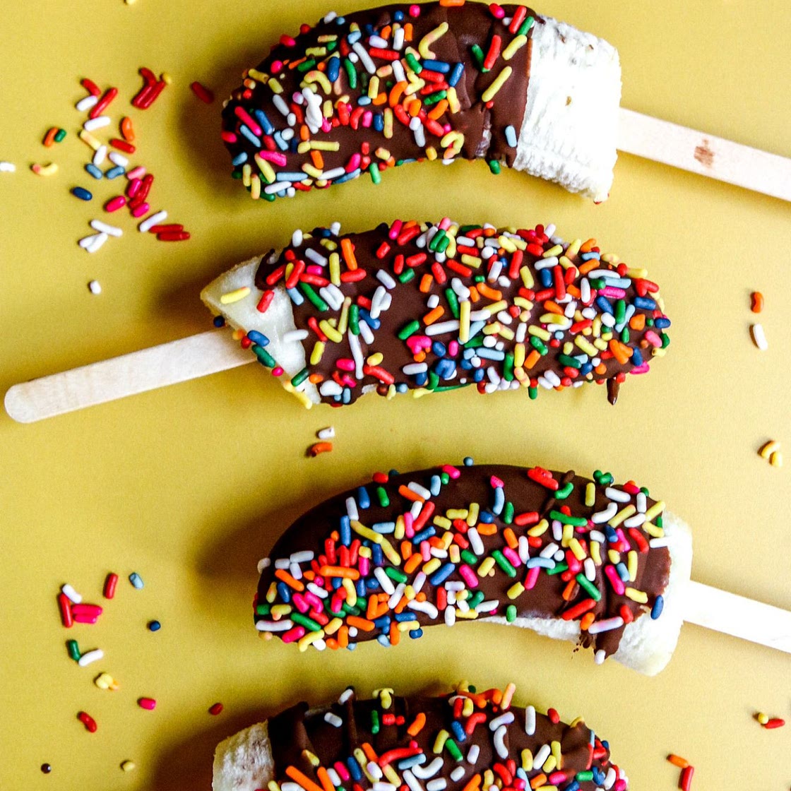 Easy Frozen Chocolate Covered Banana Pops