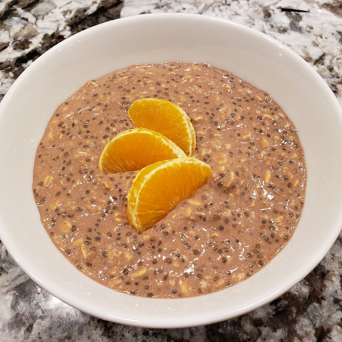 Chocolate chia oats pudding