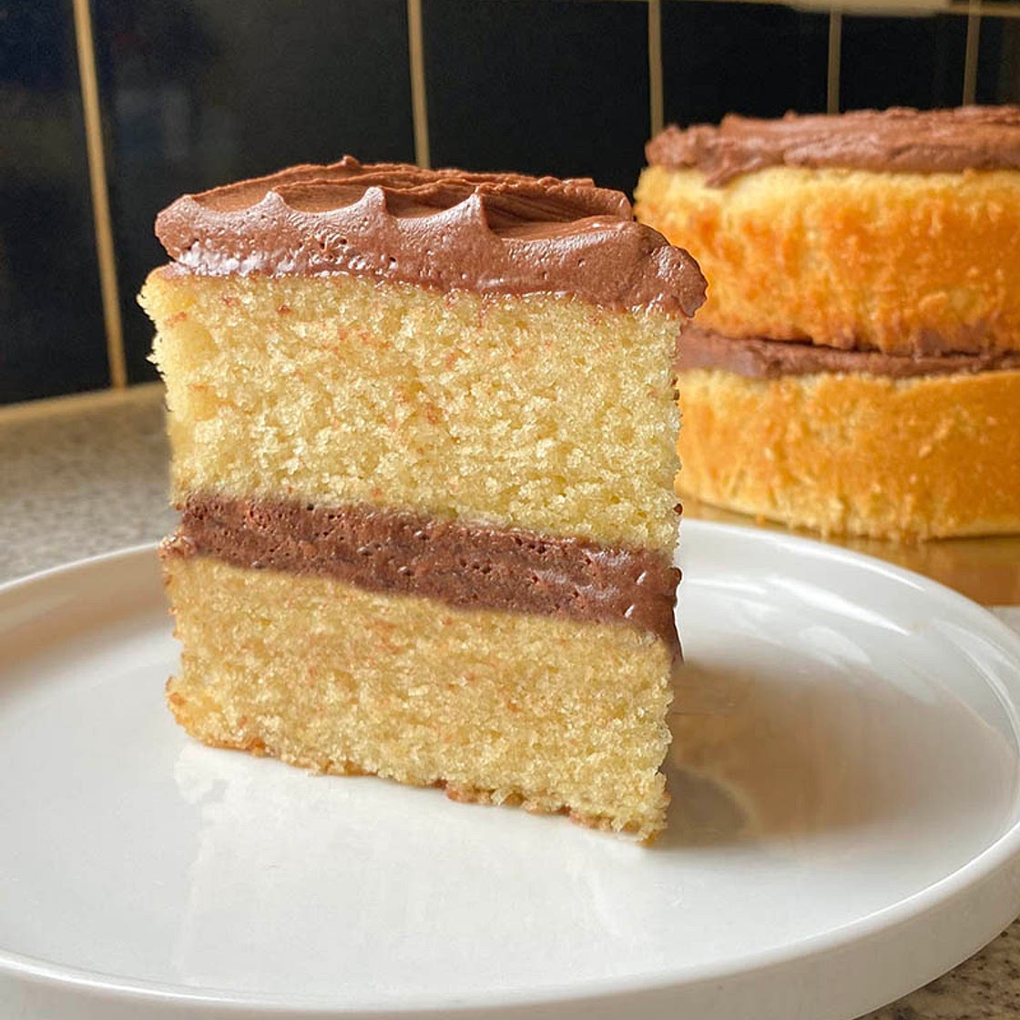 Vanilla Cake with Chocolate Ganache