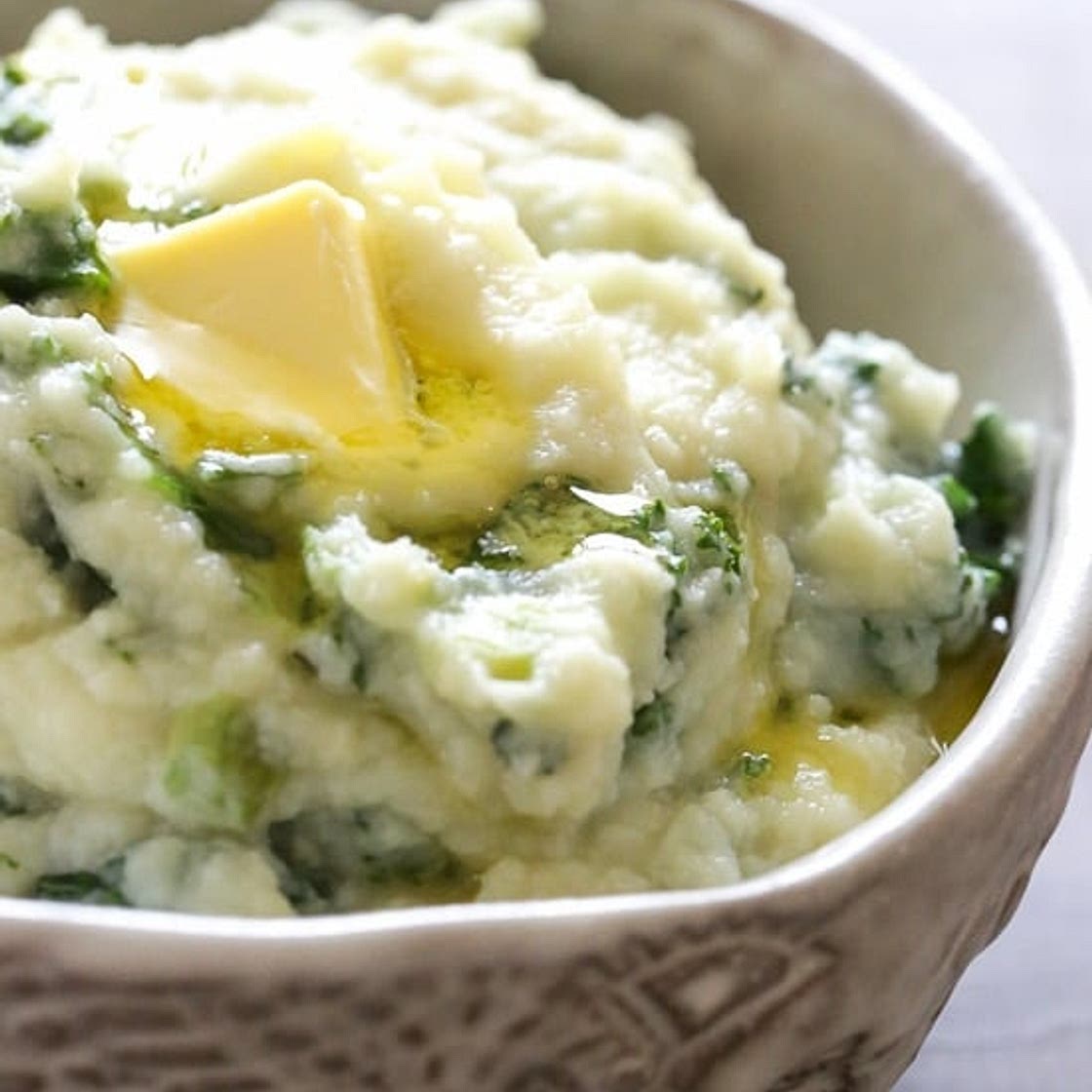 Creamy Cauliflower Mash with Kale (Low-Carb Colcannon)