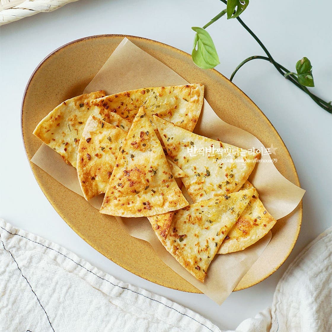 또띠아 요리 에어프라이어 또띠아칩 또르띠아 갈릭버터소스 만들기