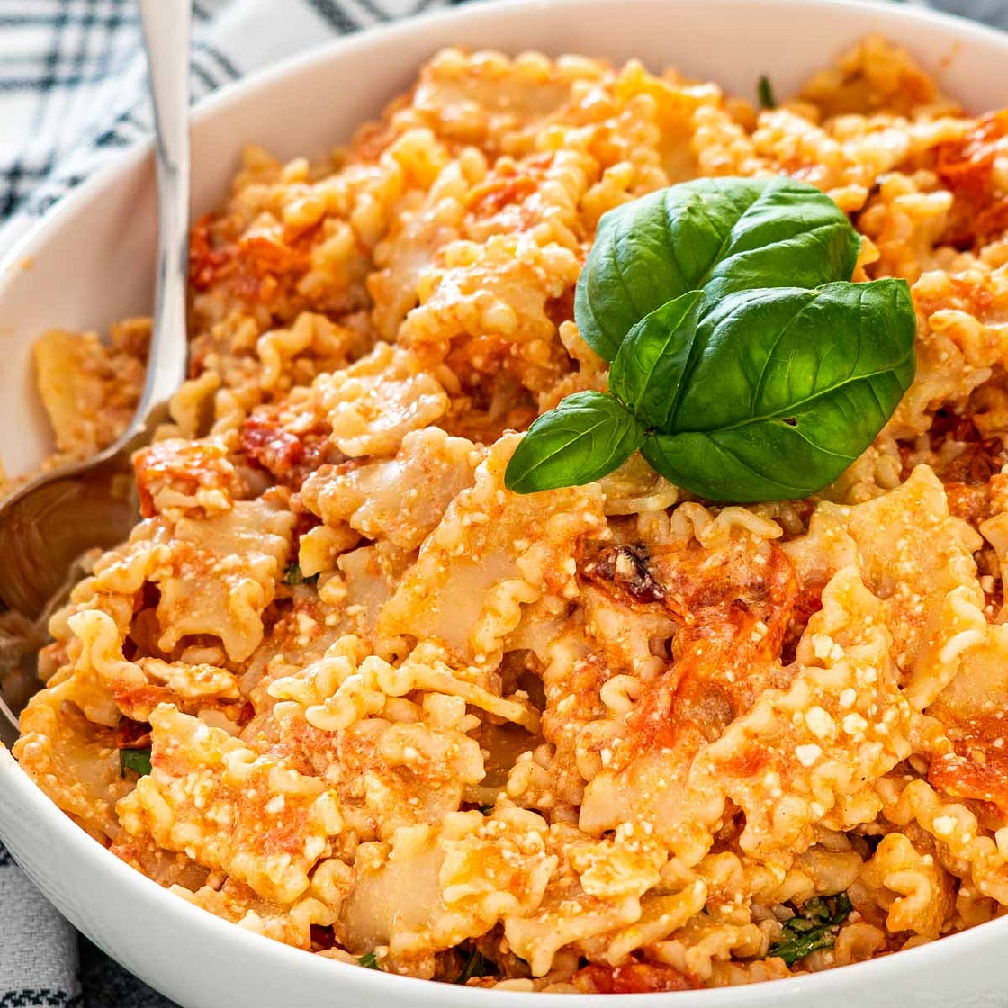 Baked Feta Pasta (Tik Tok Pasta)