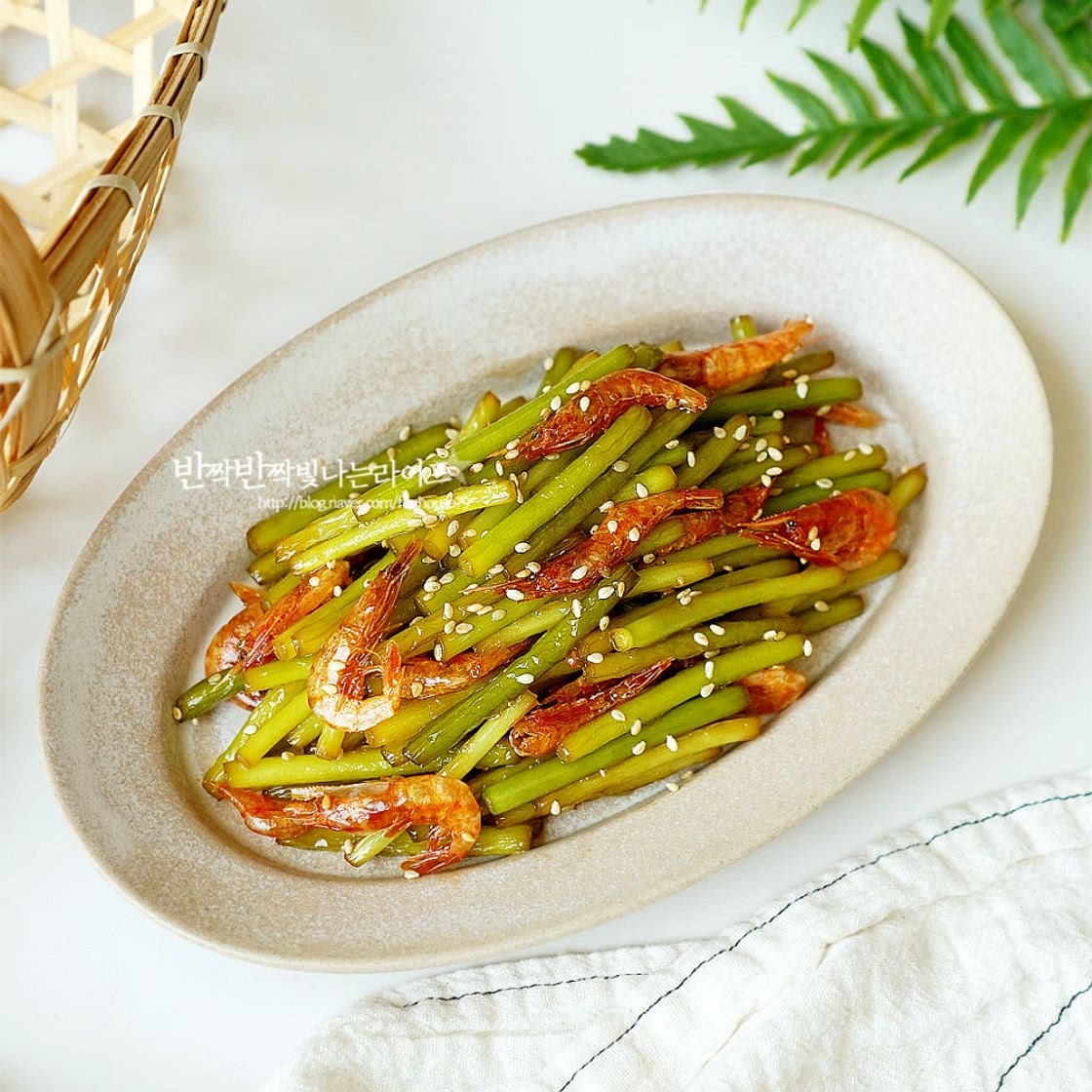 건새우 마늘쫑볶음 레시피 마늘쫑새우볶음 만드는법