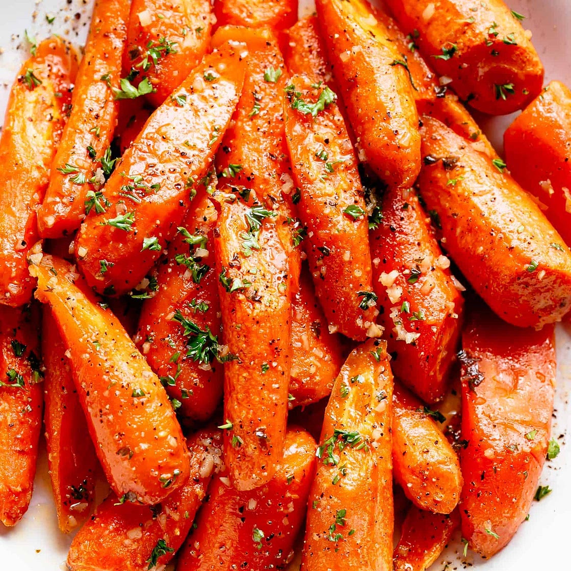 Honey Garlic Butter Roasted Carrots