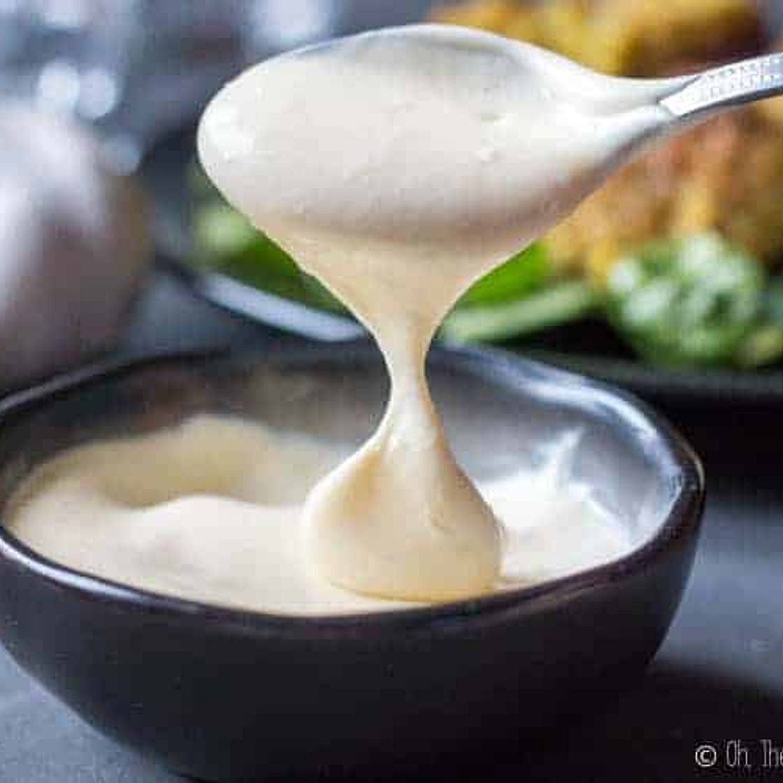 Easy Homemade Aioli (All-i-oli/Alioli)