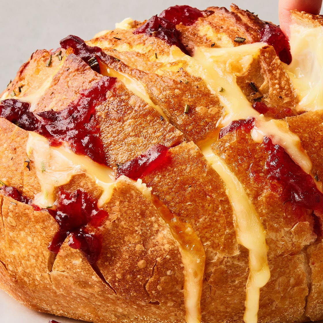 Cranberry Brie Pull-Apart Bread