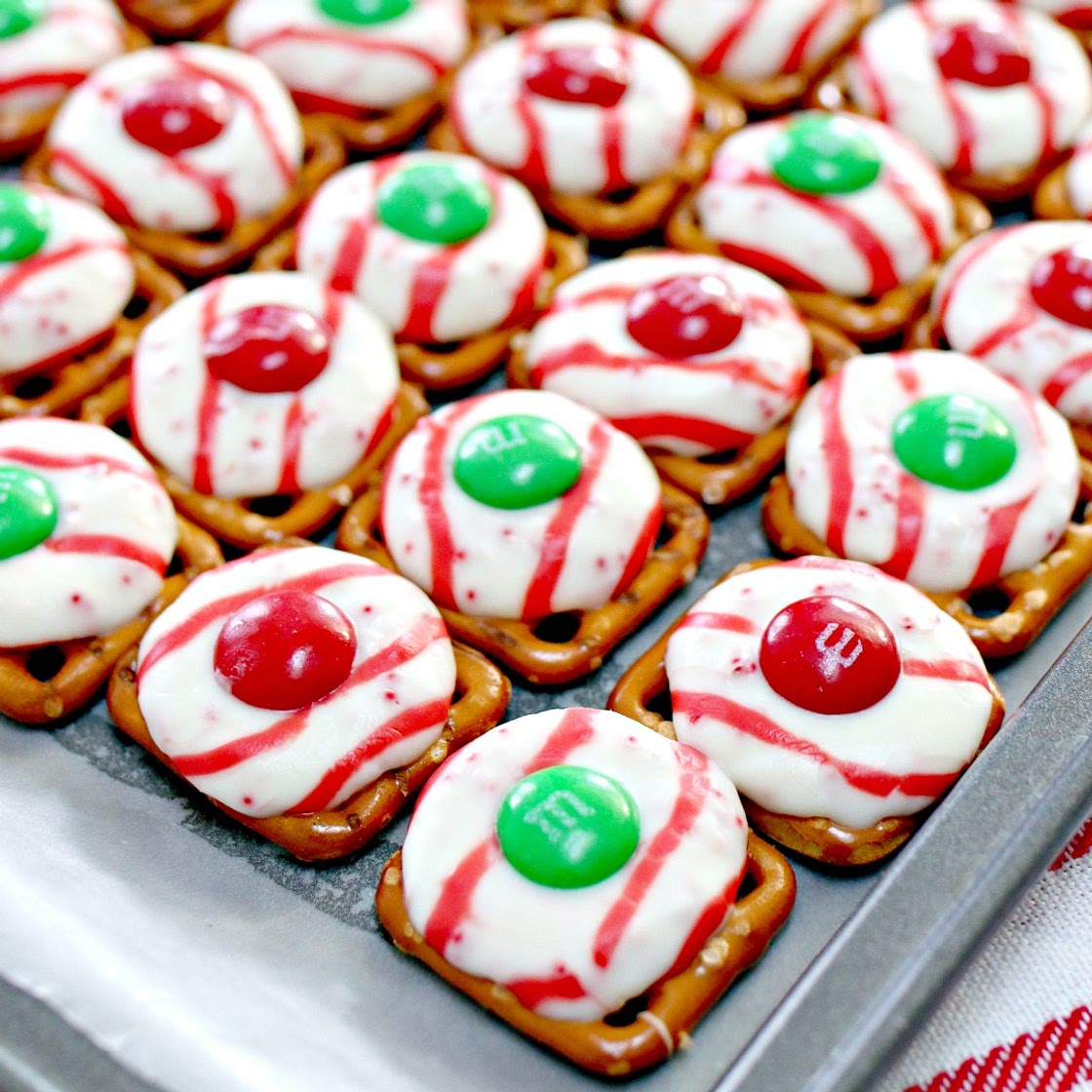 Peppermint Christmas Candy Pretzel Squares