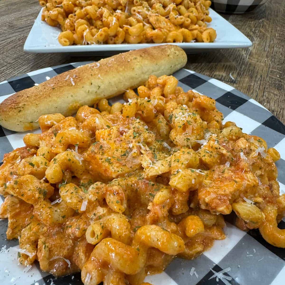 Crockpot Creamy Chicken Pasta